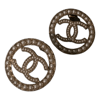 Chanel pearl CC earrings