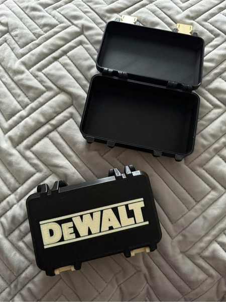 🔧 DEWALT dėžutė smulkiems įrankiams ir priedams!