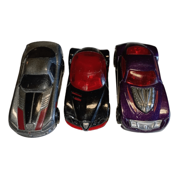3 kpl pikkuautot mm Hot Wheels
