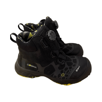 Mustat työsaappaat BOA