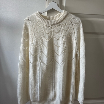 Bypias bohemiana mohair-neule