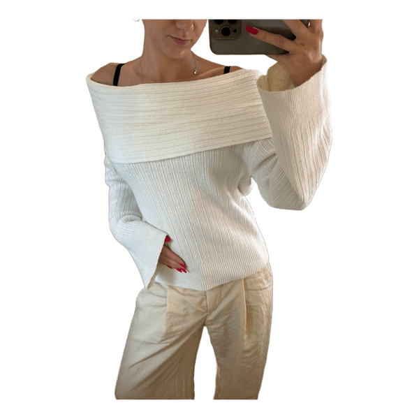 White knitted jumper