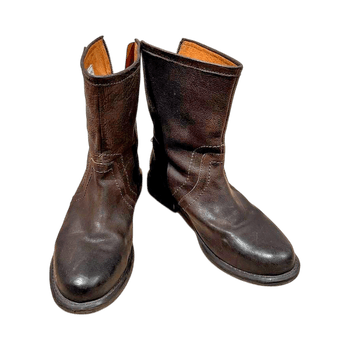 Tumma nahkasaapas, EUR 38