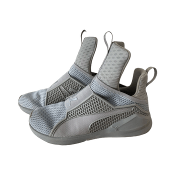 Puma kengät