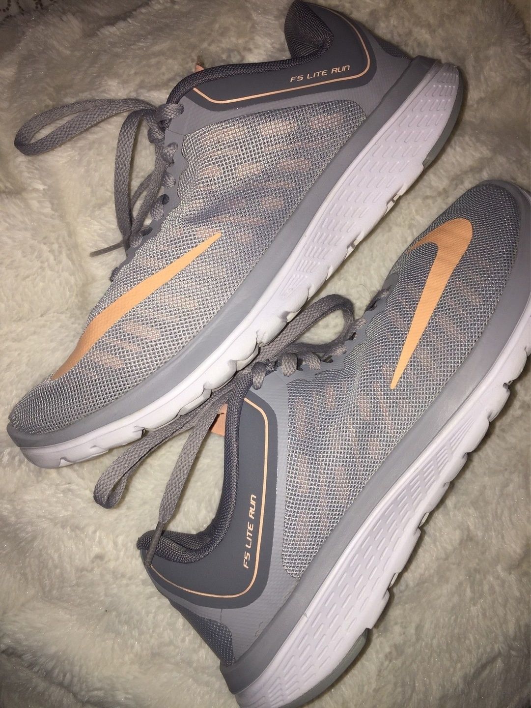 Nike sports shoes
