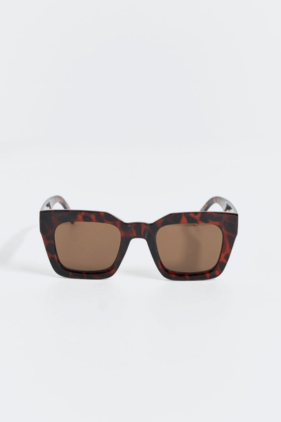 Chunky sunglasses