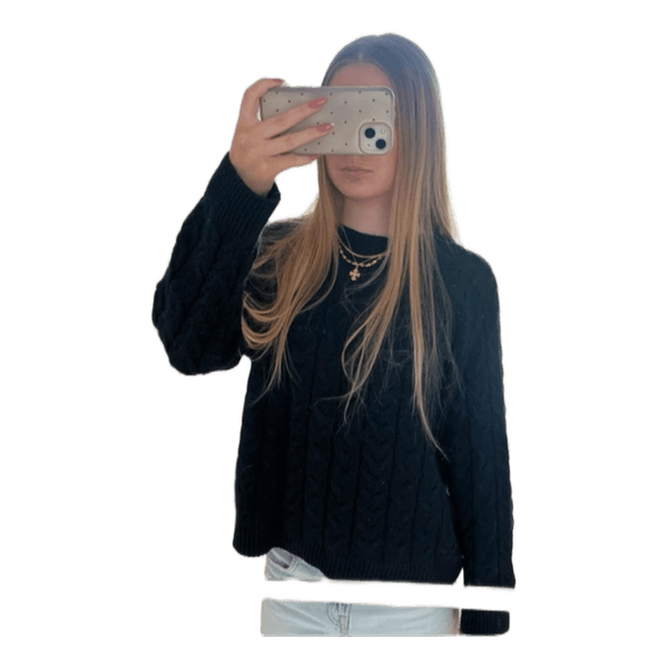 Sort strikket trøje