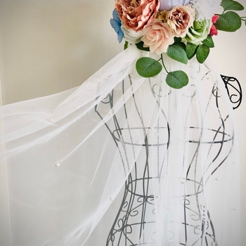 Helmihuntu ivory 3m helmikoristeinen huntu uusinew