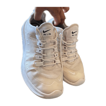 Valkoiset Nike Air Max lenkkarit
