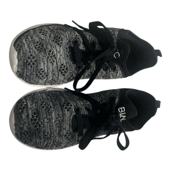 Grey patterned low sneakers