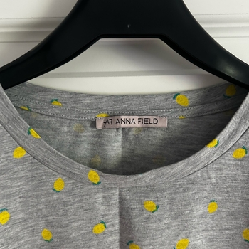 harmaa sitruunakuosinen pyjama setti
