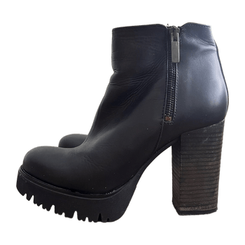 Zign boots
