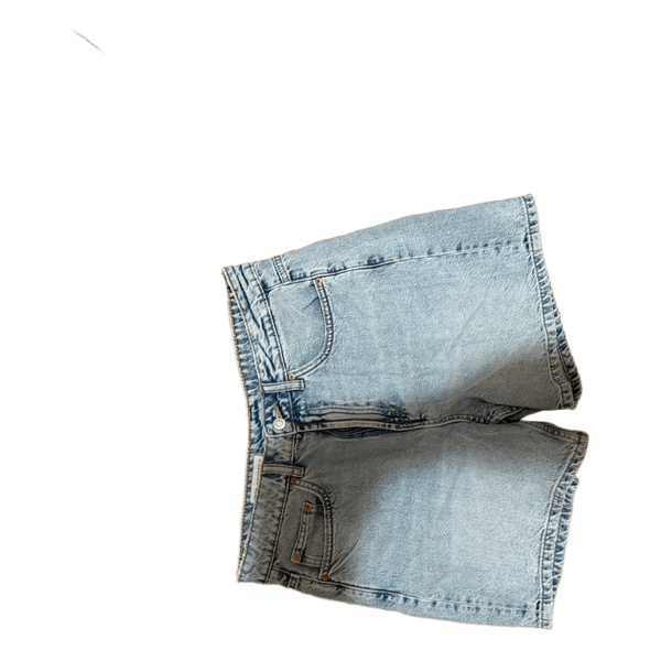 Lyseblå denimshorts
