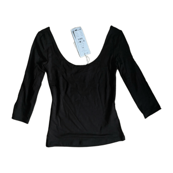 Scoop neck top