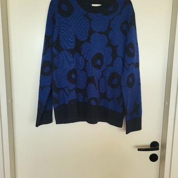 Marimekko Koolaus Pieni Unikko II neule