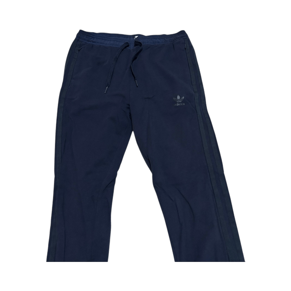 Adidas kollarit