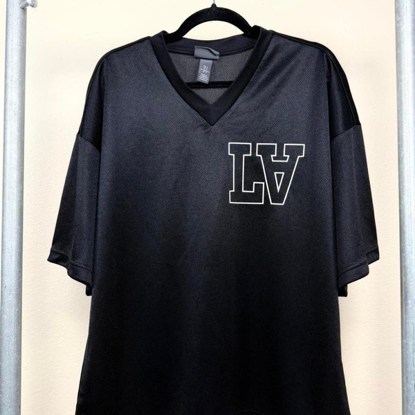 Black v-neck jersey