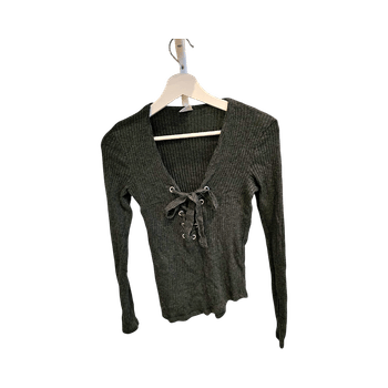 V-aukkoinen ribbineulepaita