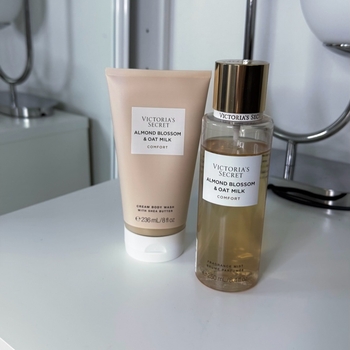 Almond Blossom & Oat Milk body care set