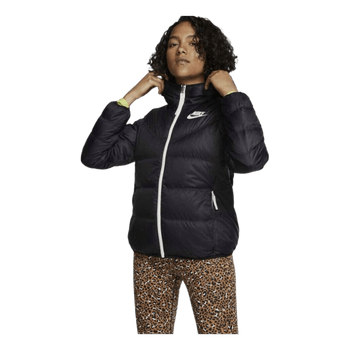 Musta Nike untuvatakki