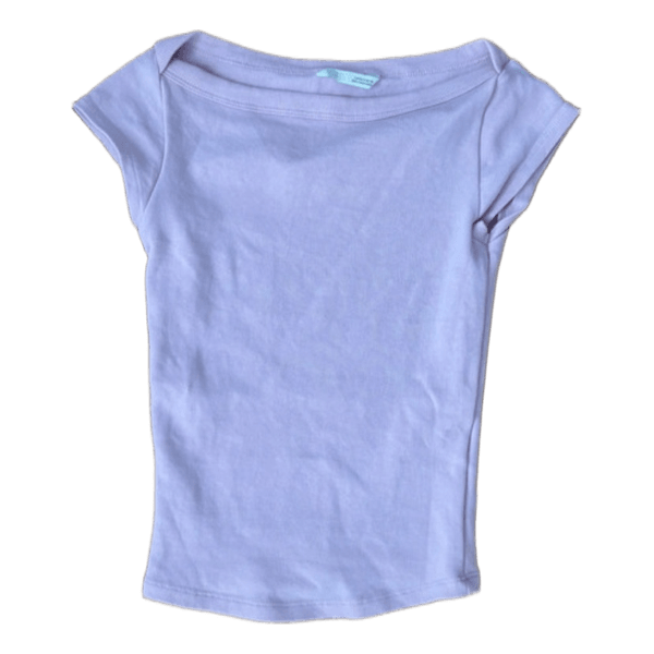 Lyserød t-shirt med bådudskæring
