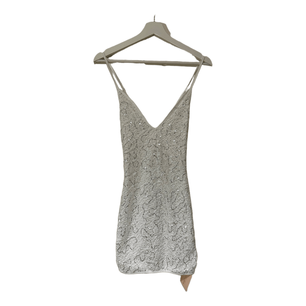 Valkoinen paljettimini-mekko