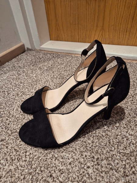 Bianco. heels
