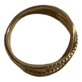 Gold tone crossover ring