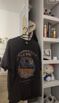 Black car print t-shirt