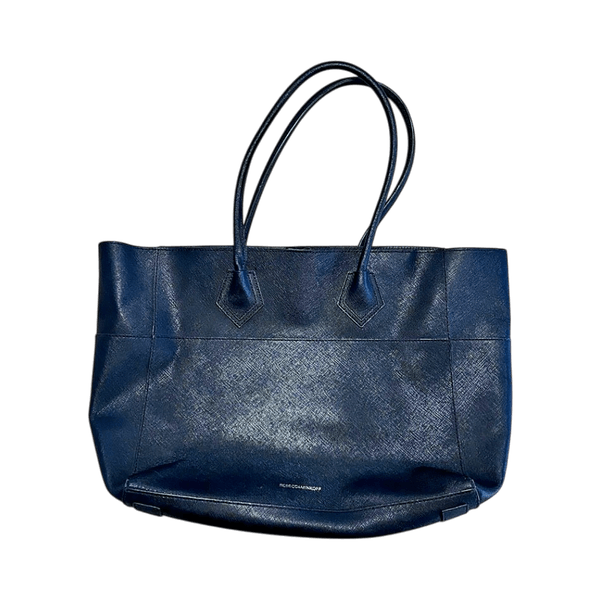 Musta Rebecca Minkoff olkalaukku