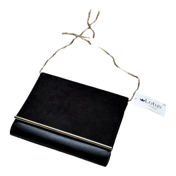 Black clutch