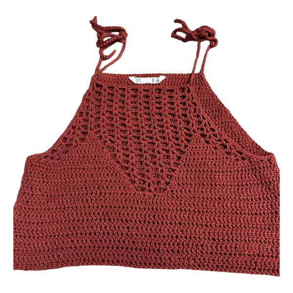 Punainen virkattu toppi