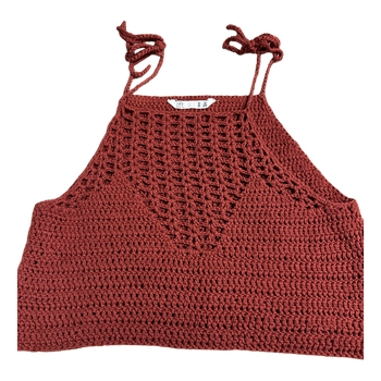 Punainen virkattu toppi