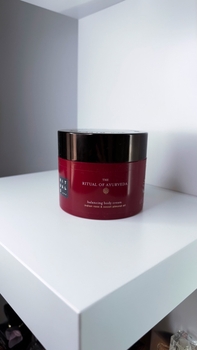 Balancing body cream