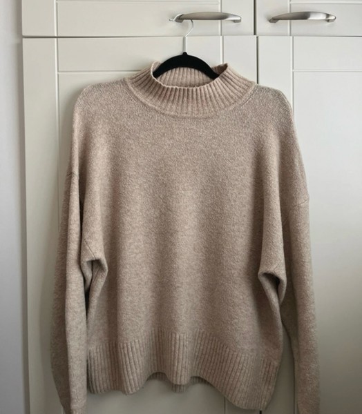 H&M pooloneule