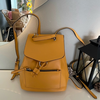 Zara reppu