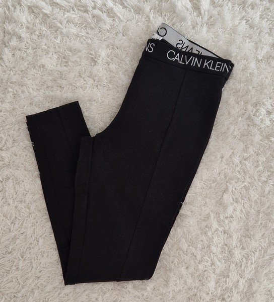 Calvin Klein Jeans mustat legginsit, M