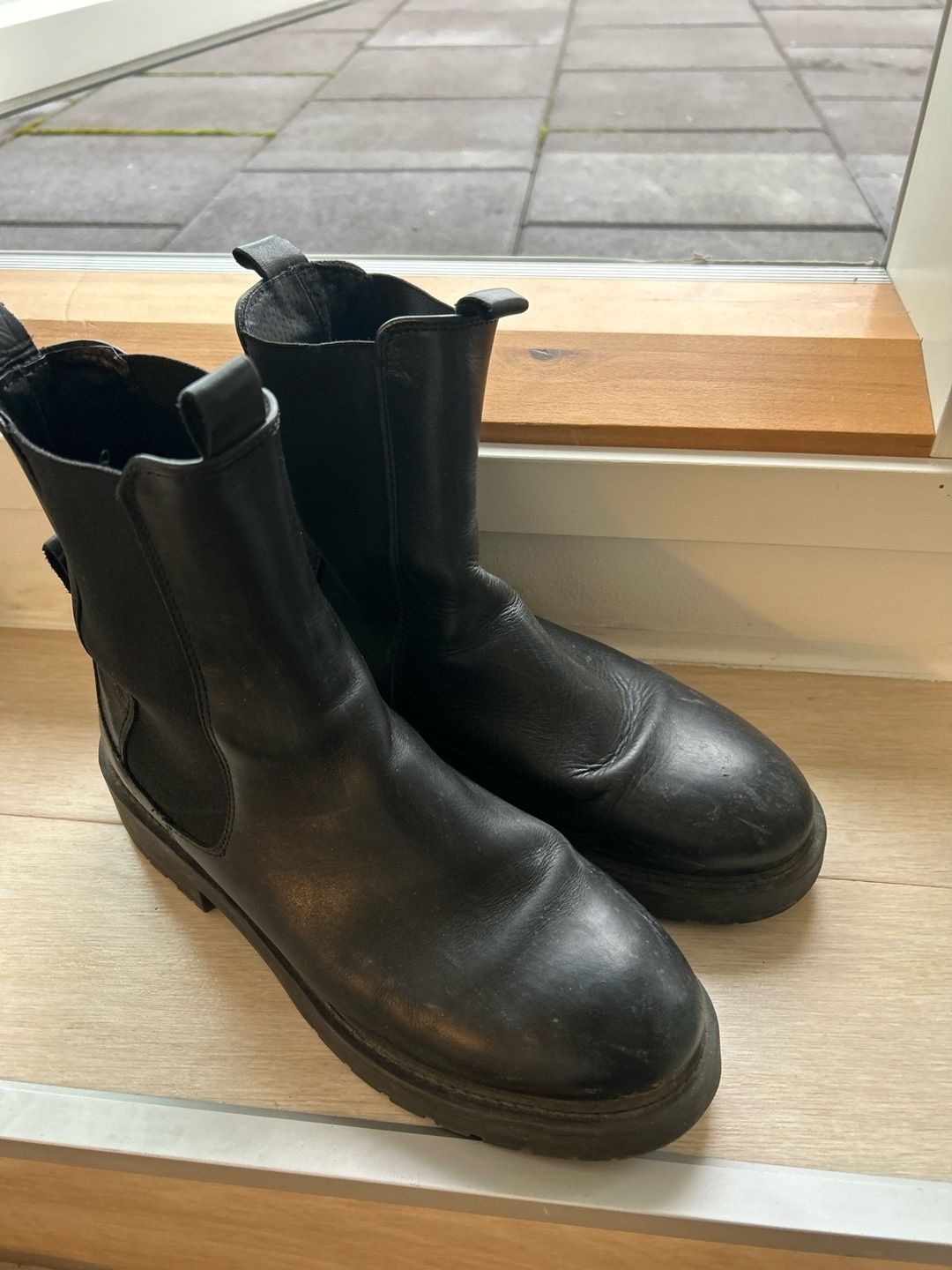Pavement boots