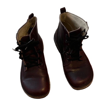 Maahiset boots