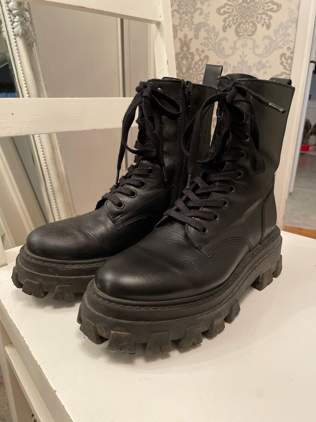 Zign boots