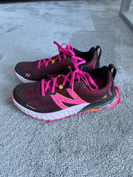 New balance sports shoes