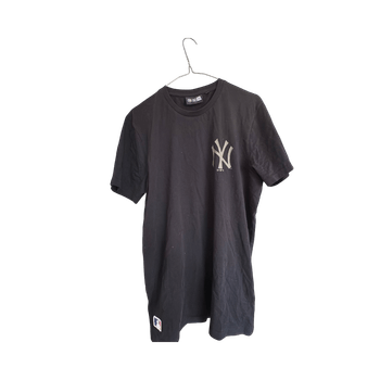 New Era musta t‑paita