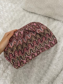 Pink clutch bag ☀️🌺
