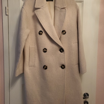 VMassimo Dutti vaalea pitkä takki