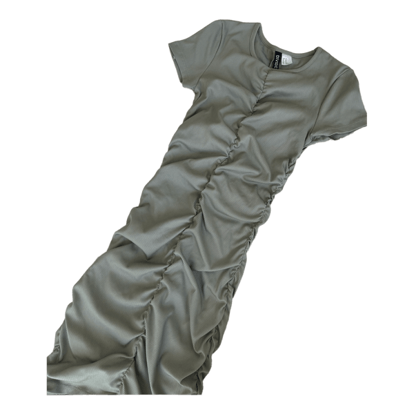Grøn ribstrikket kjole