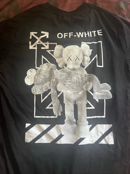 Off whiteshirt