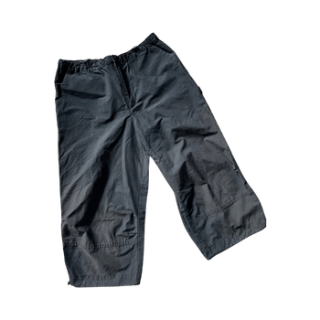 mustat  capri-housut