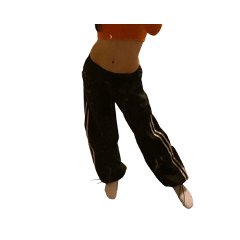 Mustat leveälahkeiset housut