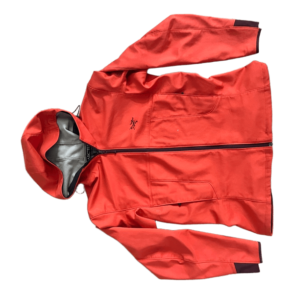 Arc'teryx orange jakke