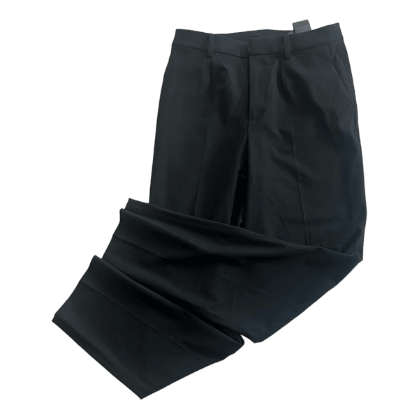 Mustat Uniqlo suorat housut